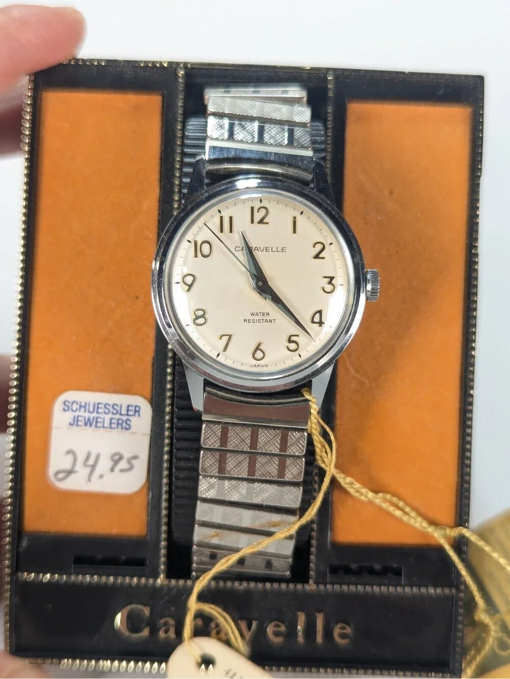 1974 Caravelle Bulova 41162 7J Mechanical Watch NOS Box Tags Running 31mm